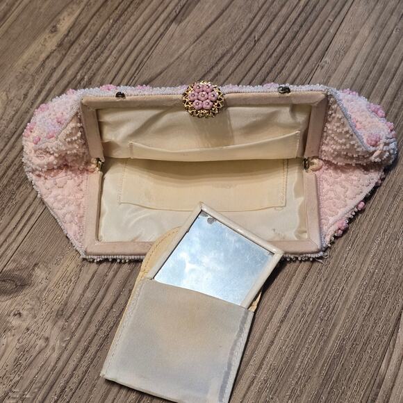 Vintage beaded pink and white floral clutch - Picture 4 of 7